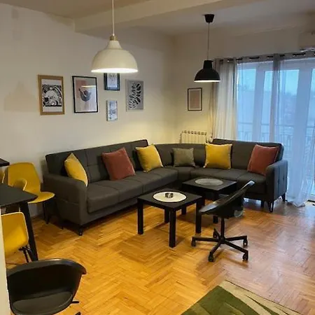 Suit 41 Apartment *