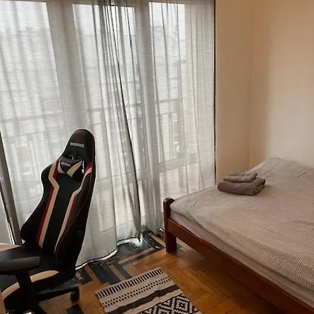 Suit 41 Apartment *